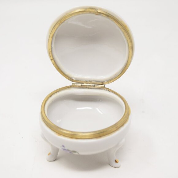 VTG Trinket Box Footed Purple Violets Porcelain Hand Painted Gold Hinge Round - Picture 8 of 16